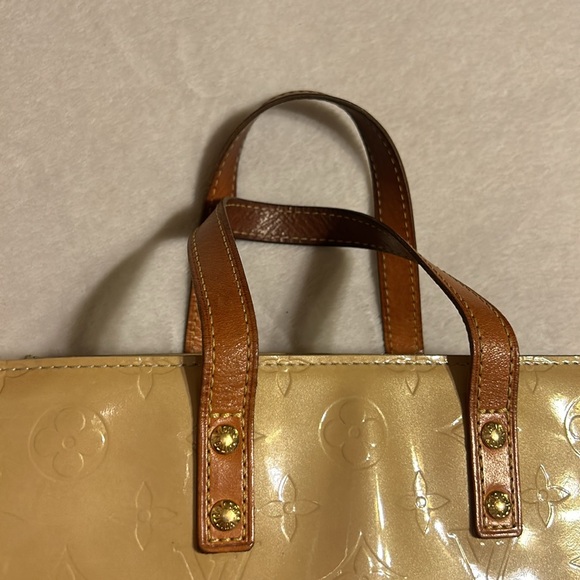 Authentic Louis Vuitton Monogram Beige Vernis Leather Reade PM Mini Tote Bag - Picture 11 of 12